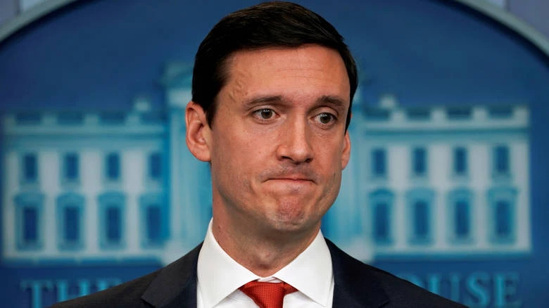 Παραιτήθηκε ανώτερος σύμβουλος του Ντόναλντ Τραμπ